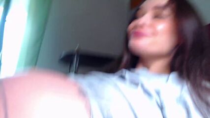 Pregnant MILF Squirts